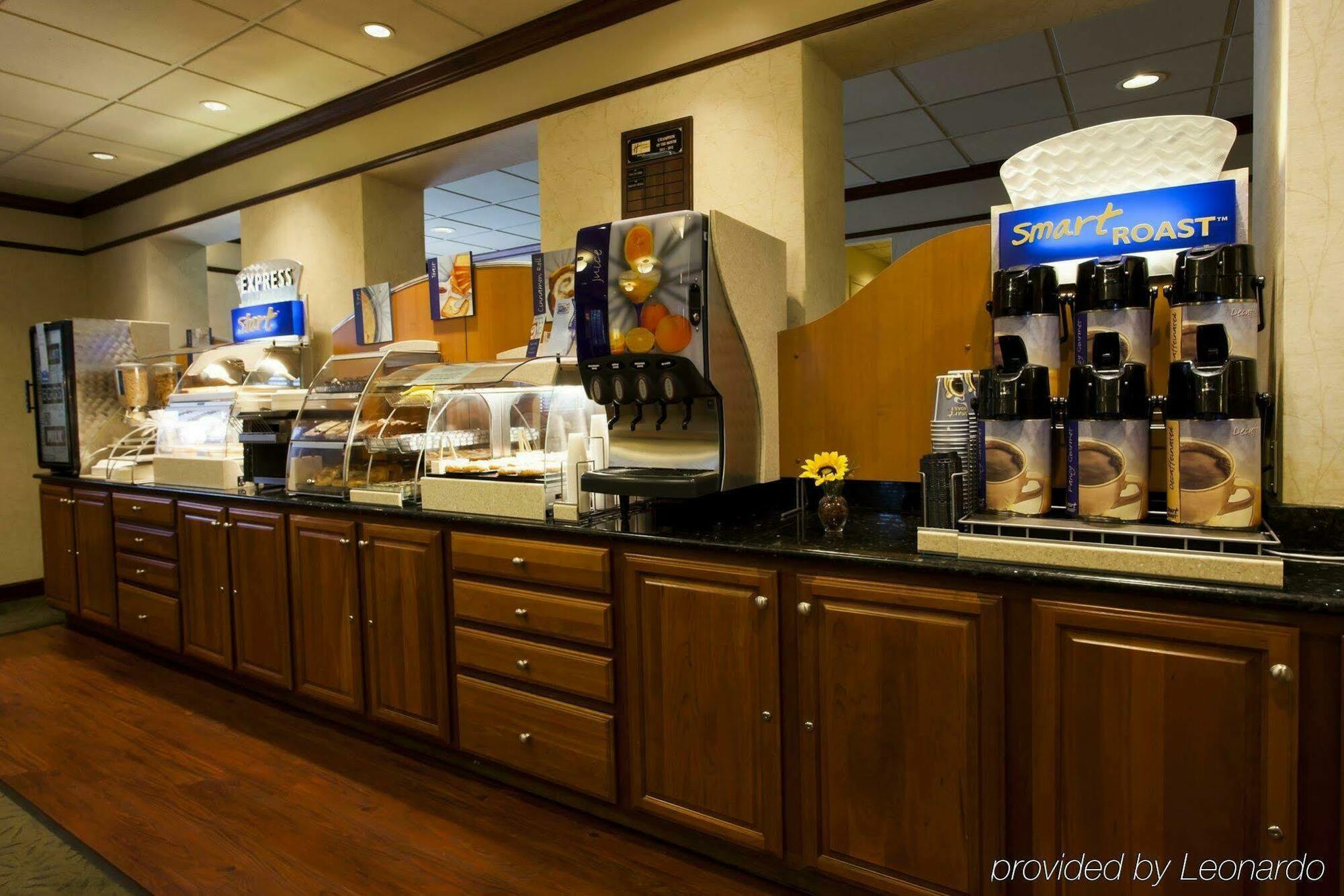 Holiday Inn Express Exton - Great Valley By Ihg Ресторан фото